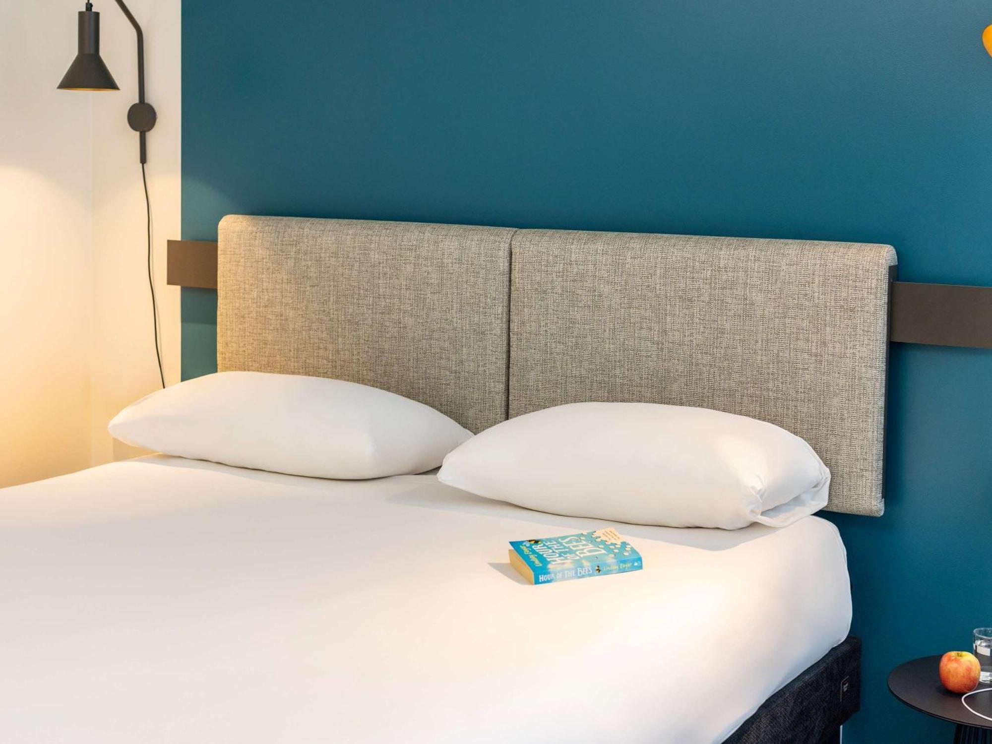 Ibis Bristol Temple Meads Hotel Exterior photo