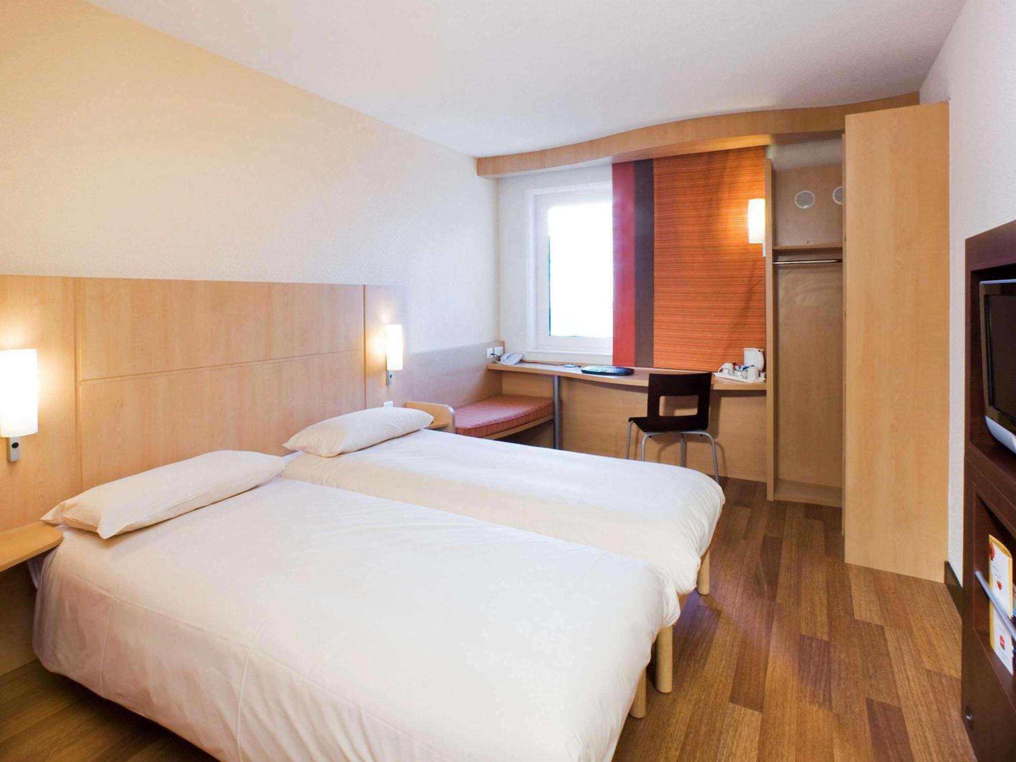 Ibis Bristol Temple Meads Hotel Exterior photo