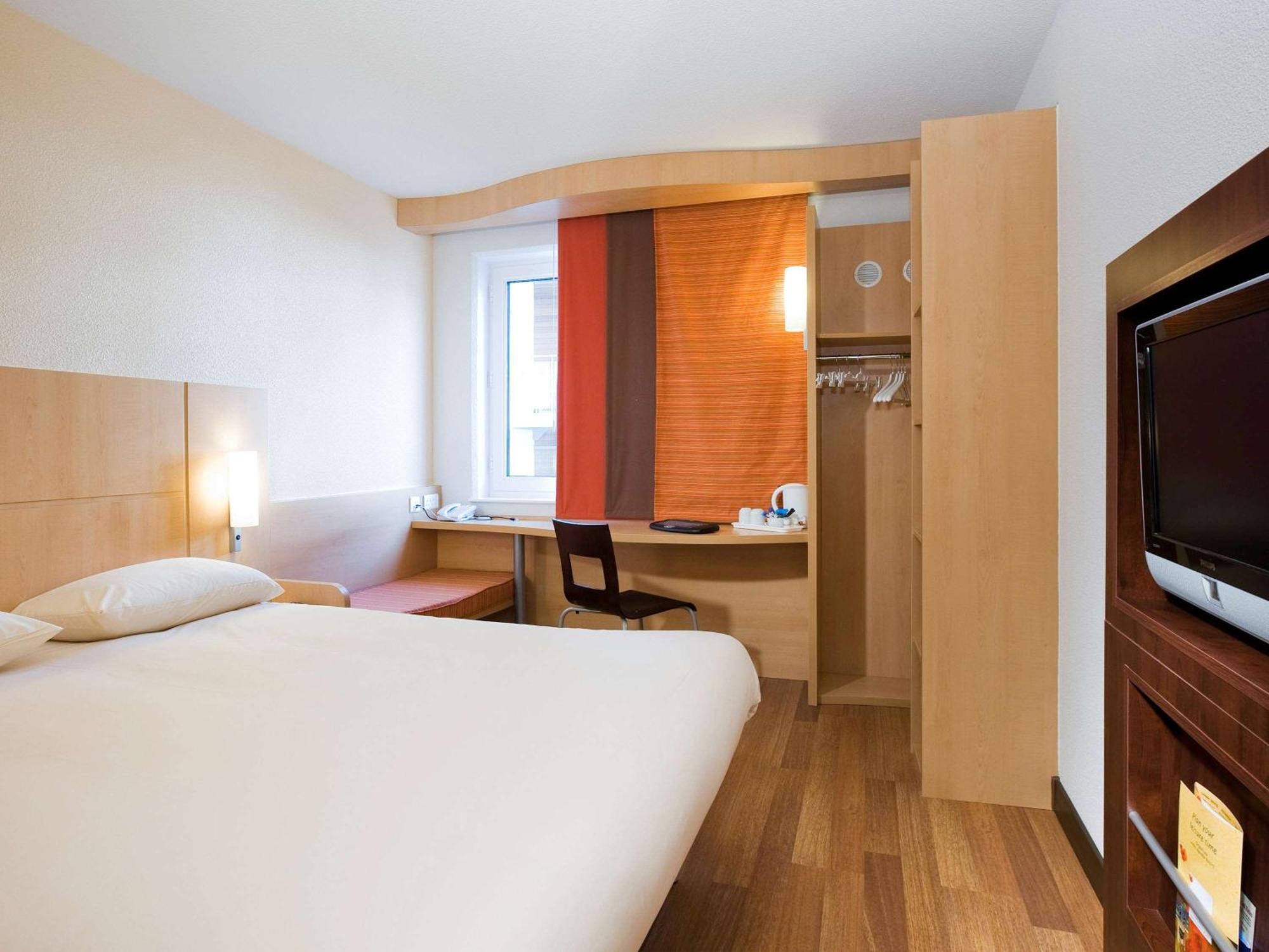 Ibis Bristol Temple Meads Hotel Exterior photo