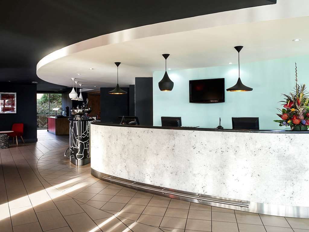 Ibis Bristol Temple Meads Hotel Exterior photo